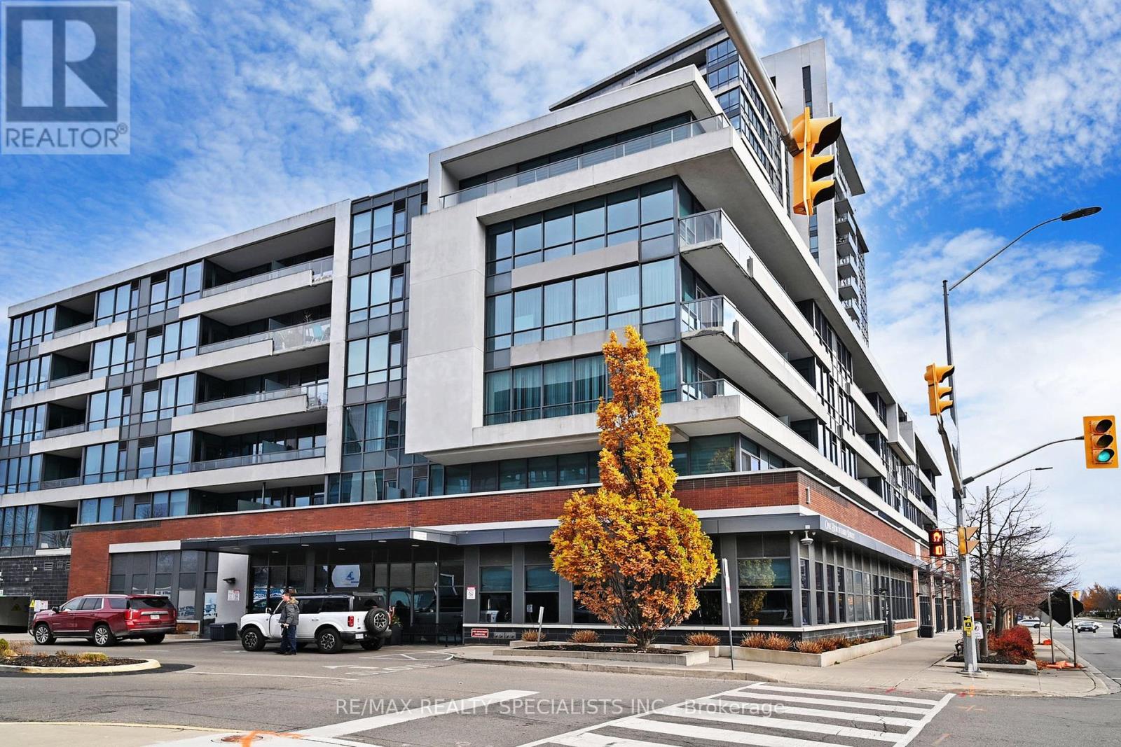 Photo of 1 Hurontario Street