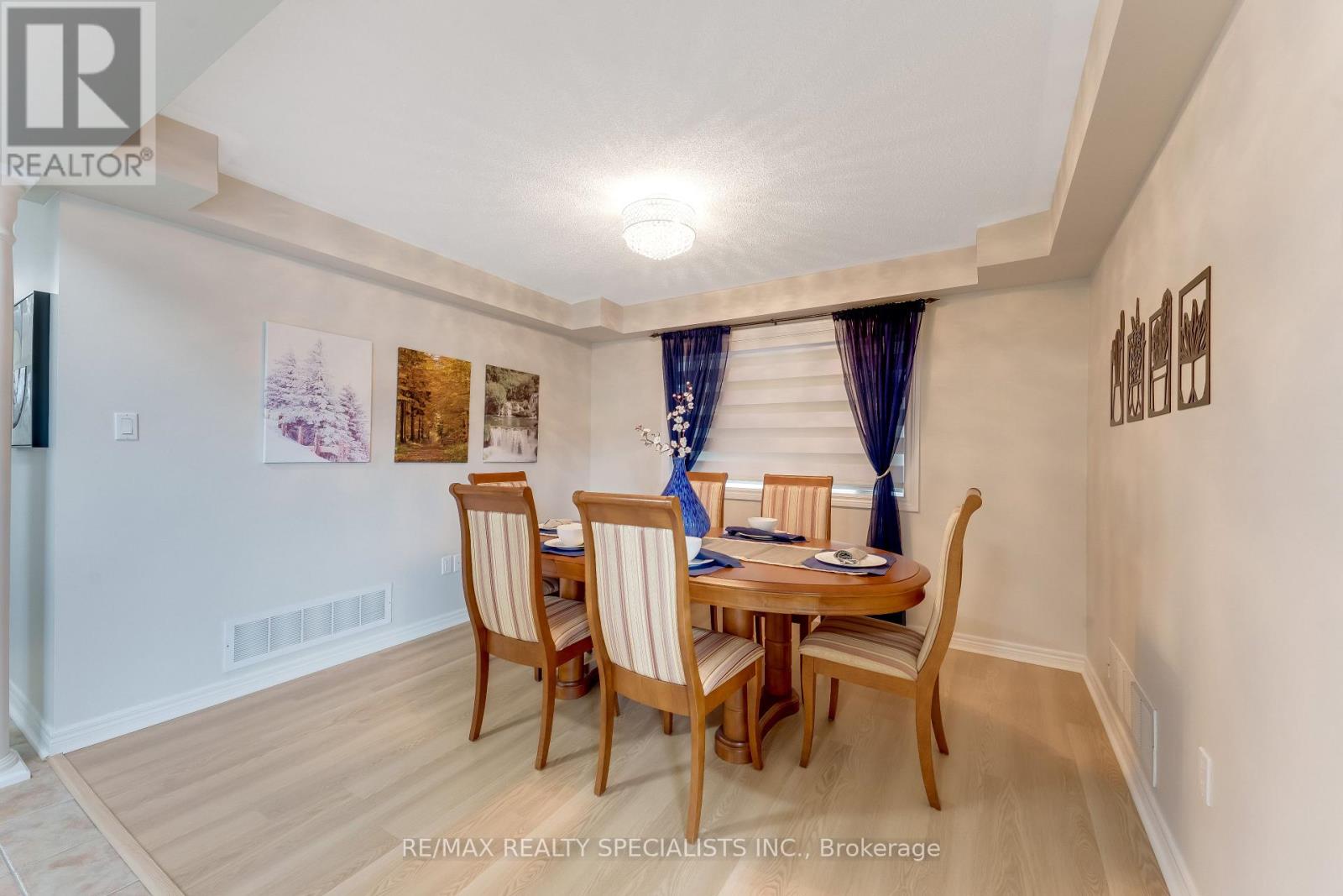 54 RED PLANT CRESCENT - Image 11
