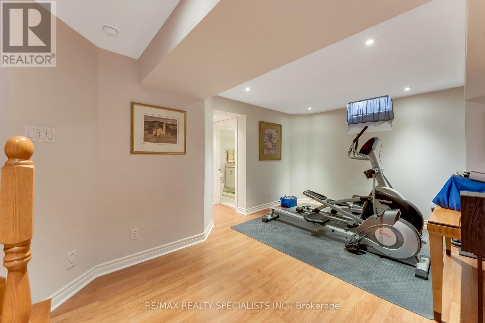54 RED PLANT CRESCENT - Image 27