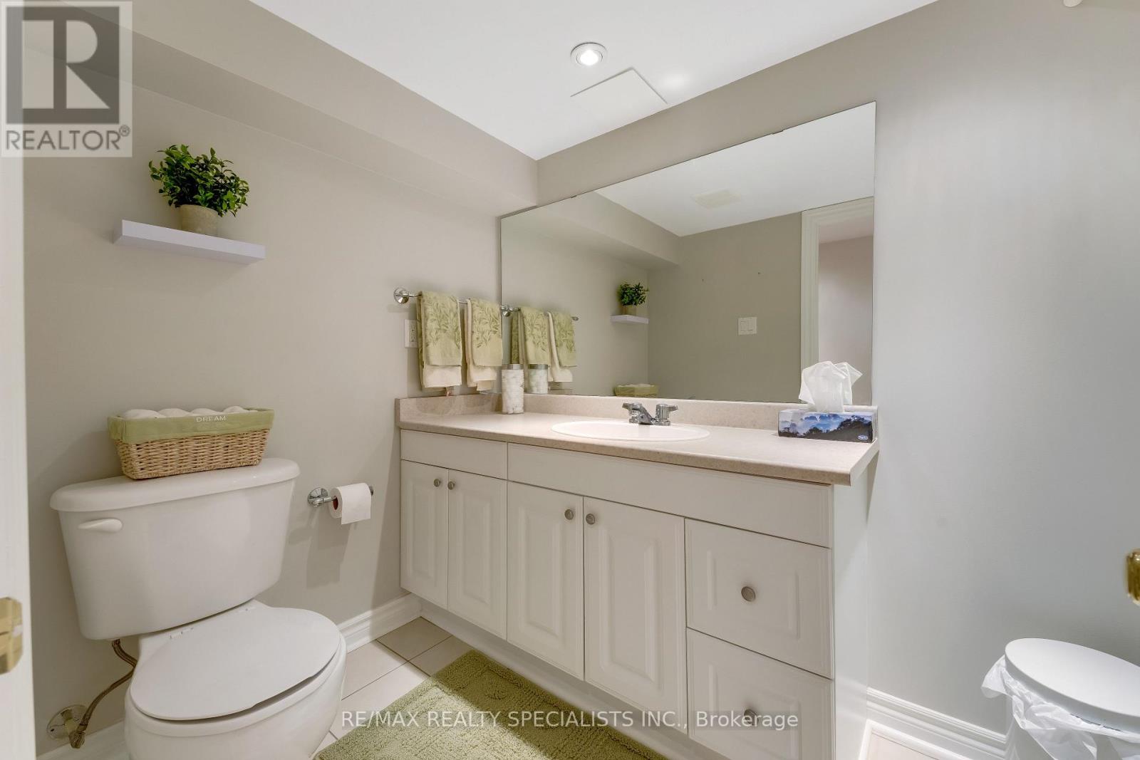 54 RED PLANT CRESCENT - Image 28