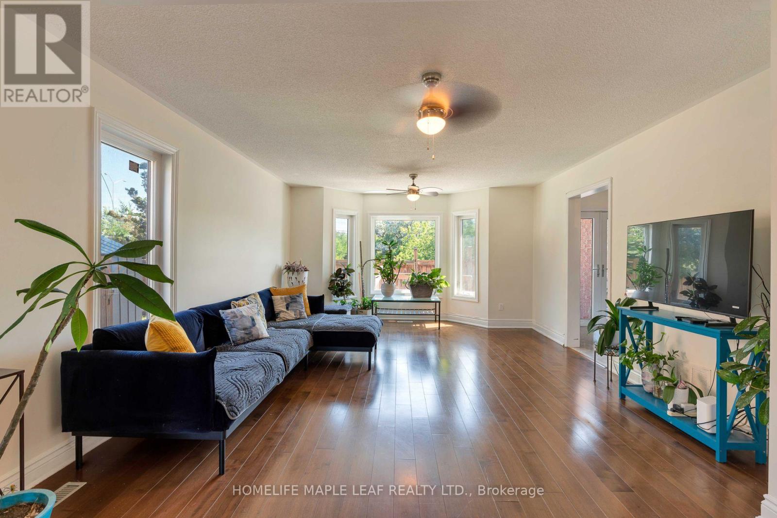 43 MORNINGMIST STREET - 10