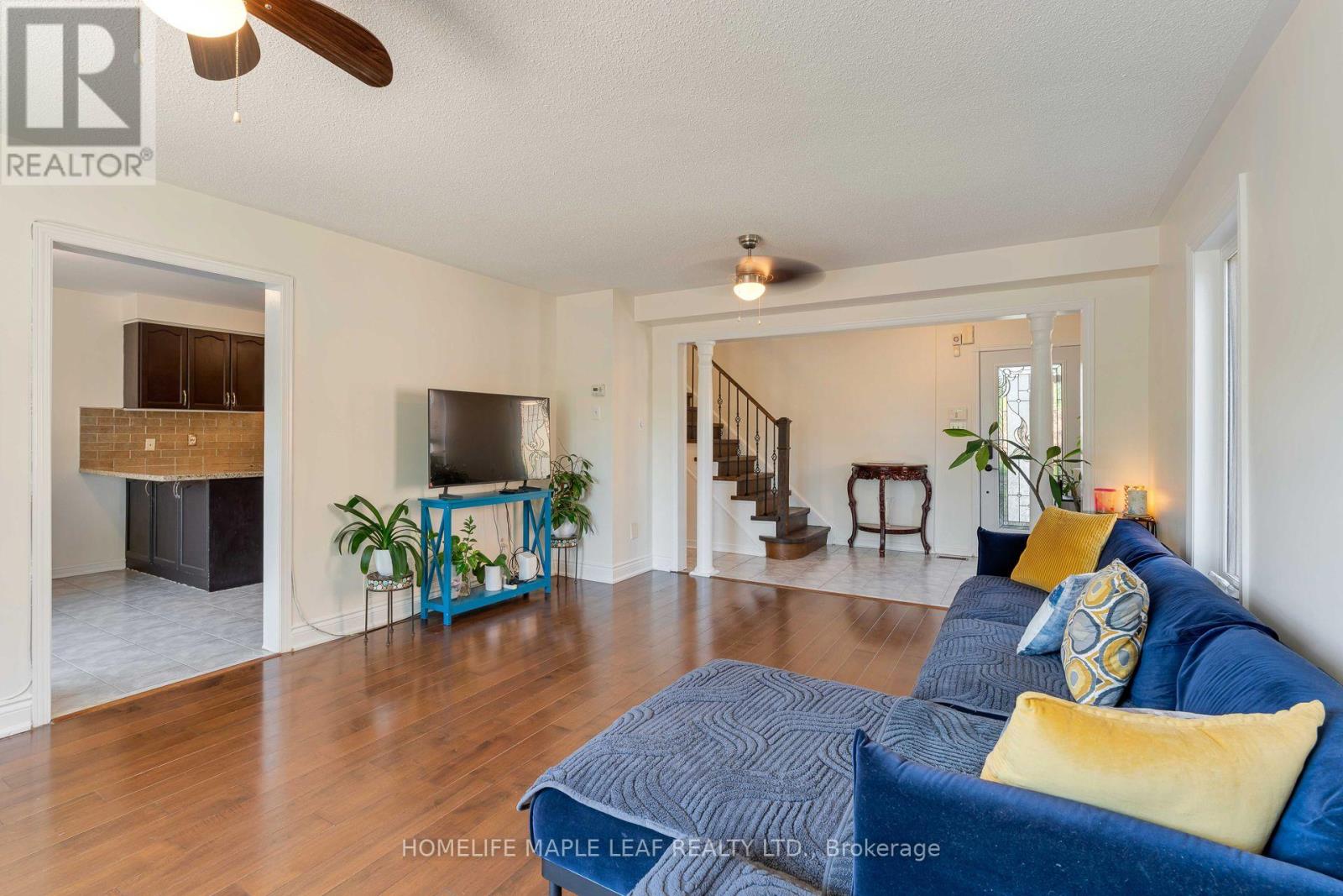 43 MORNINGMIST STREET - 11
