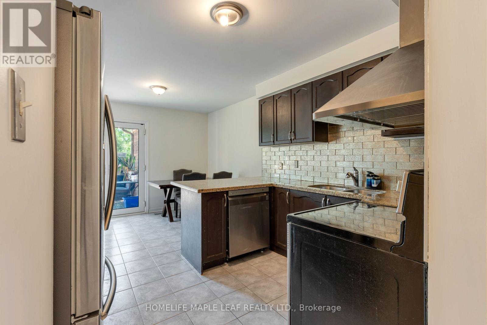 43 MORNINGMIST STREET - 18