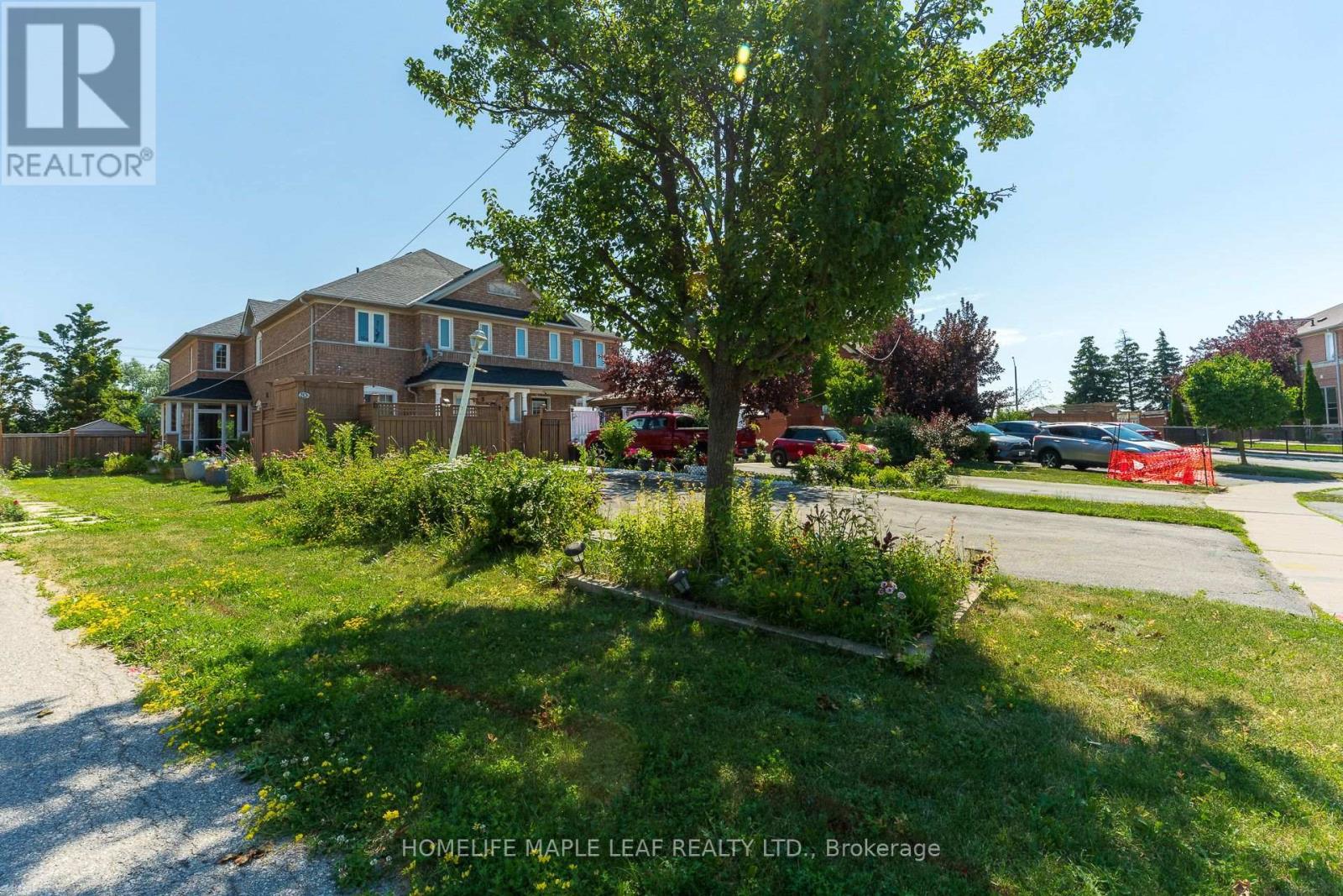 43 MORNINGMIST STREET - 42