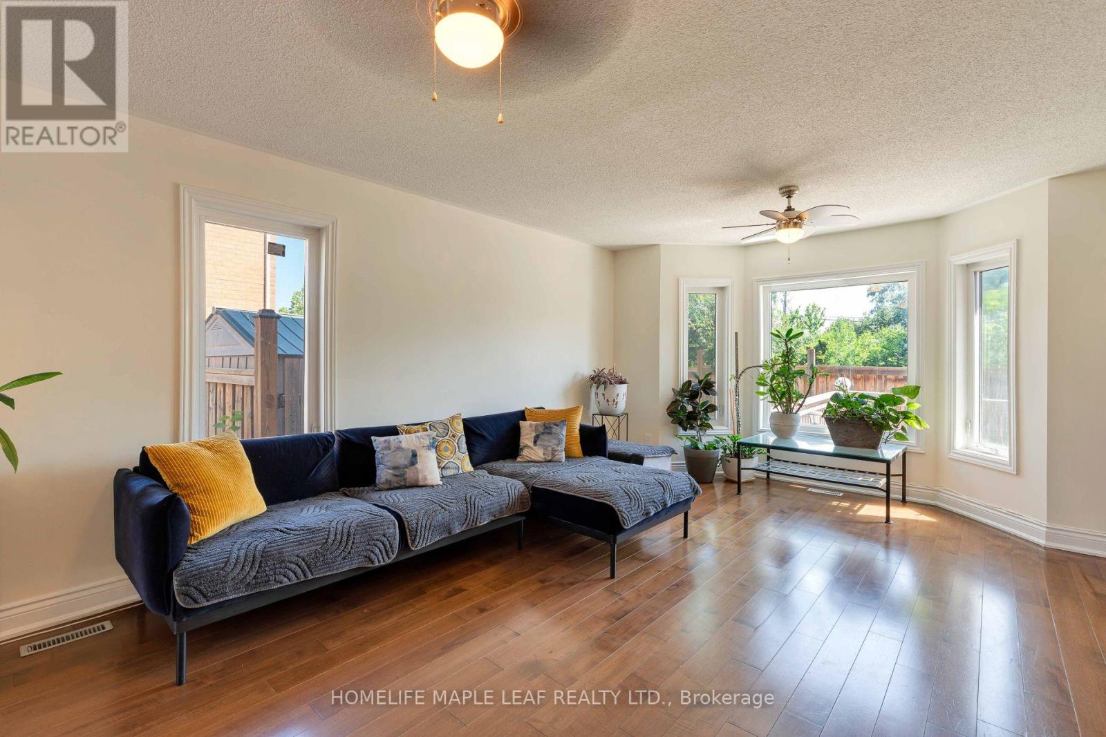 43 MORNINGMIST STREET - 9