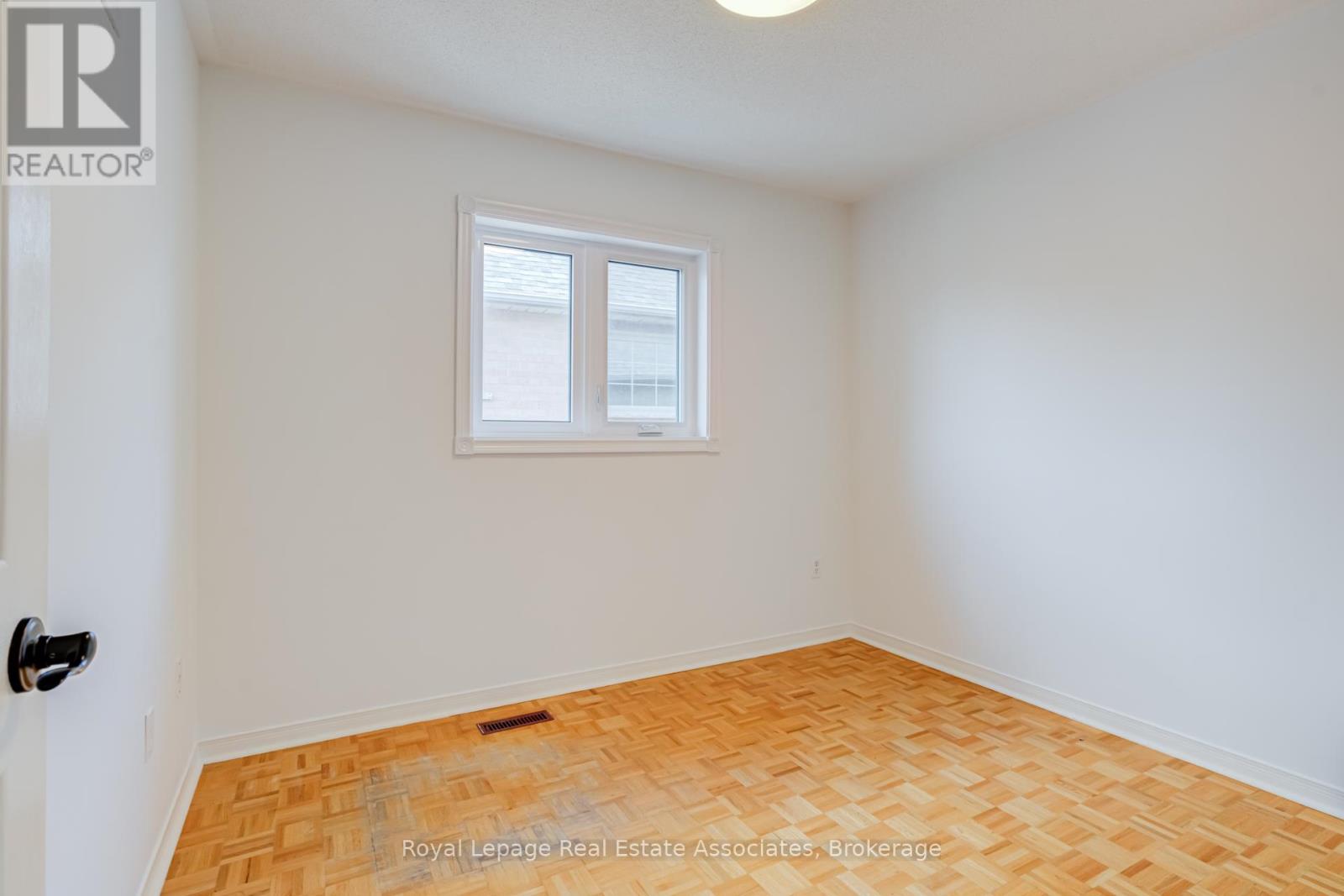 5453 MIDDLEPORT CRESCENT - 16