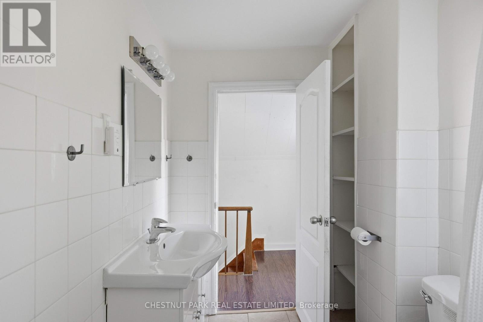 451 ALBERT STREET - 18