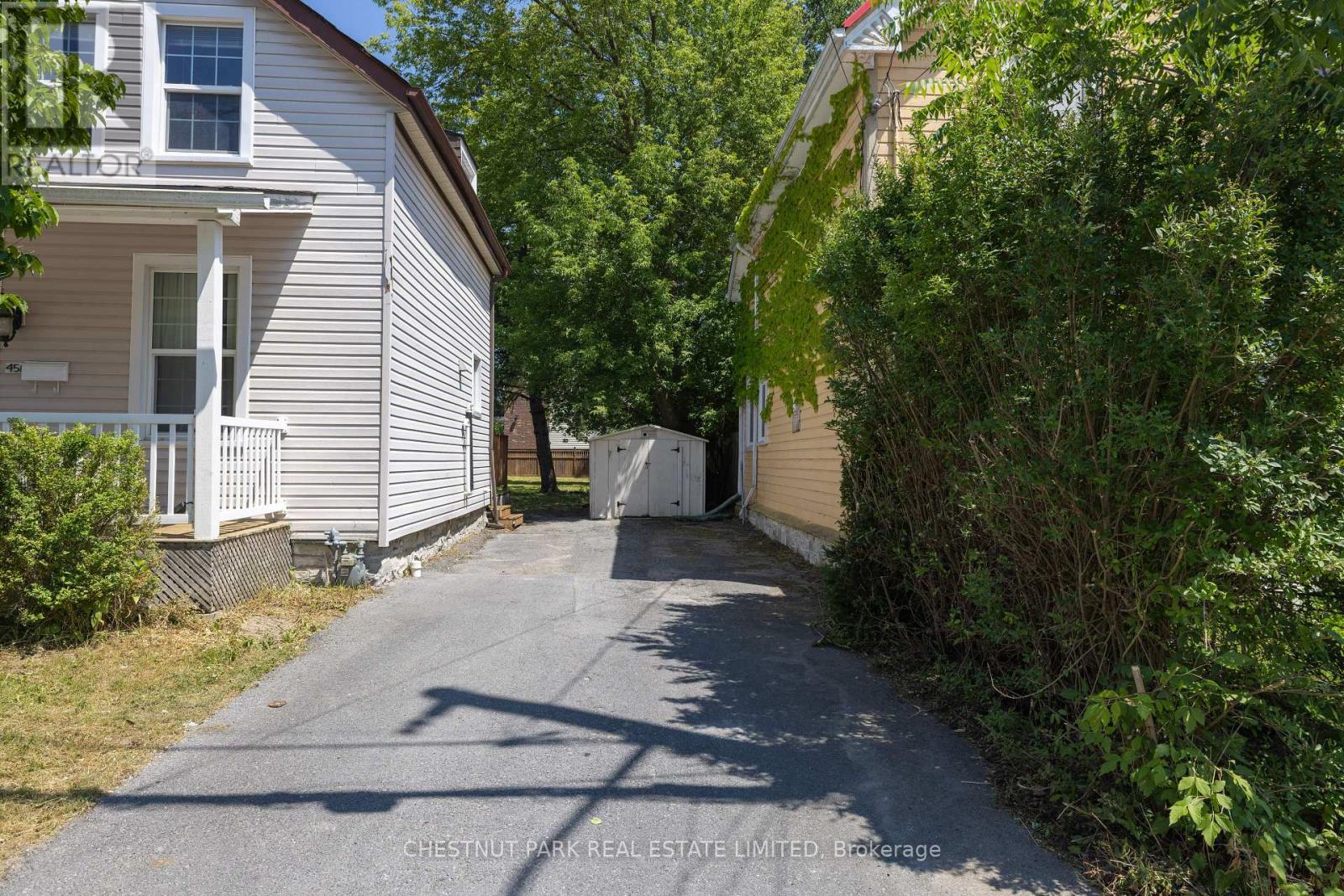 451 ALBERT STREET - 23