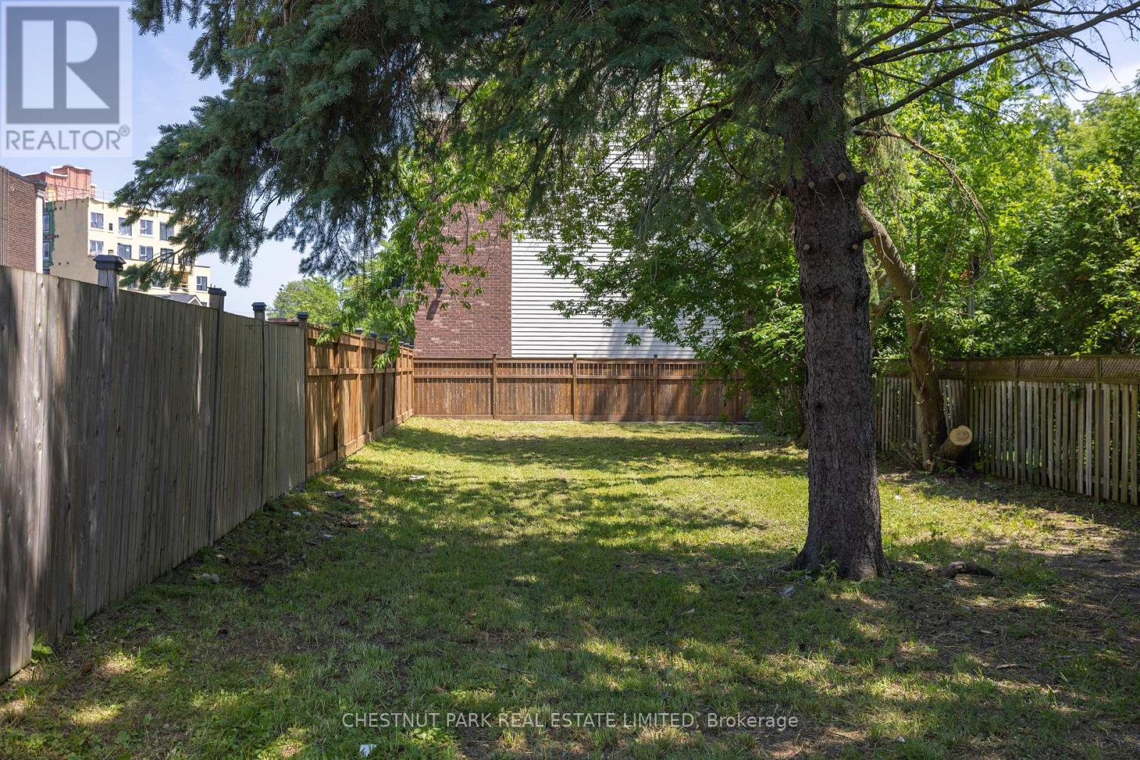 451 ALBERT STREET - 25