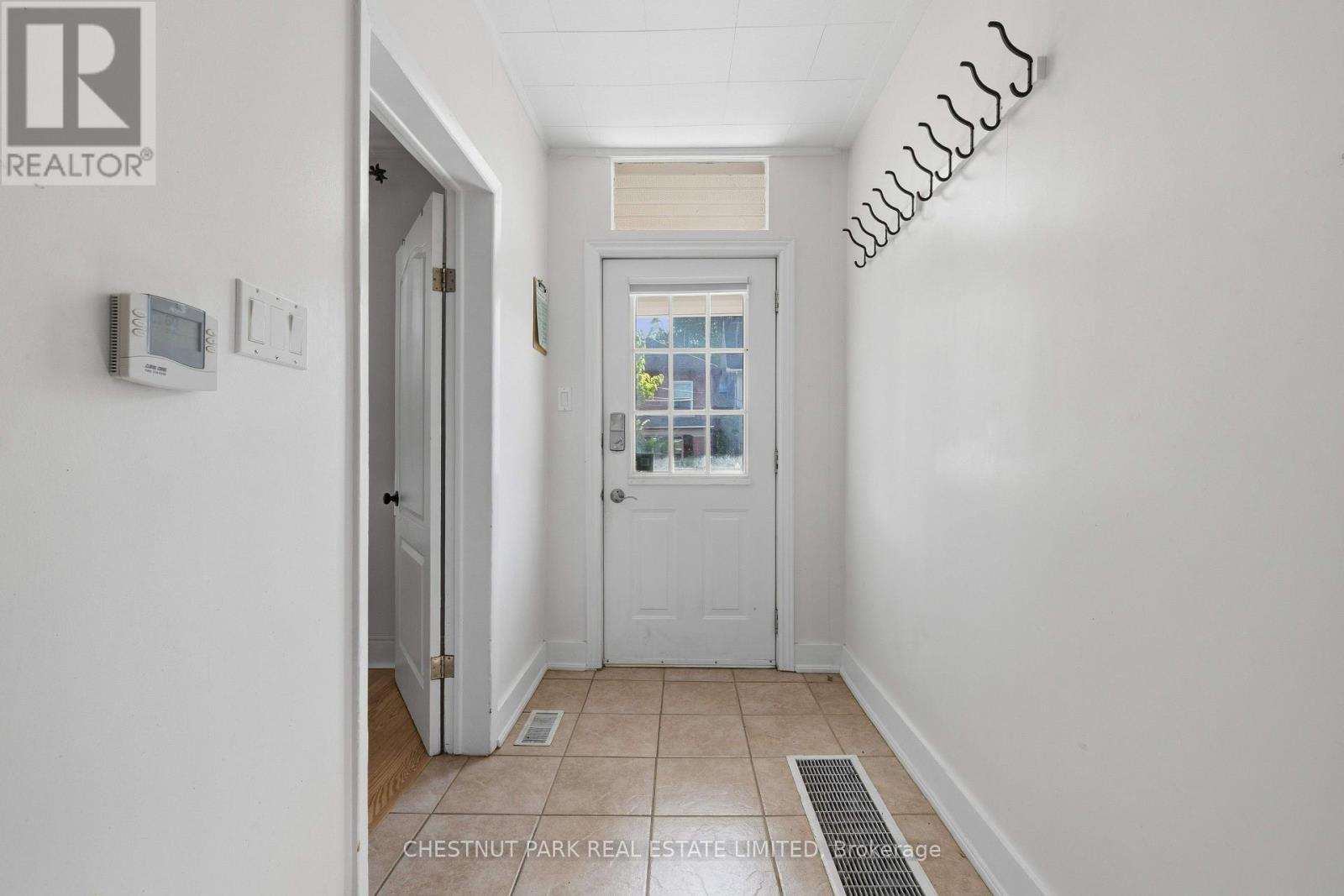 451 ALBERT STREET - 3