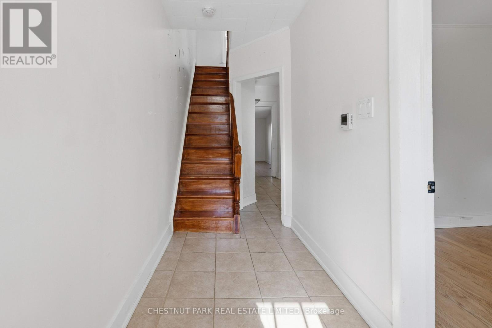451 ALBERT STREET - 4