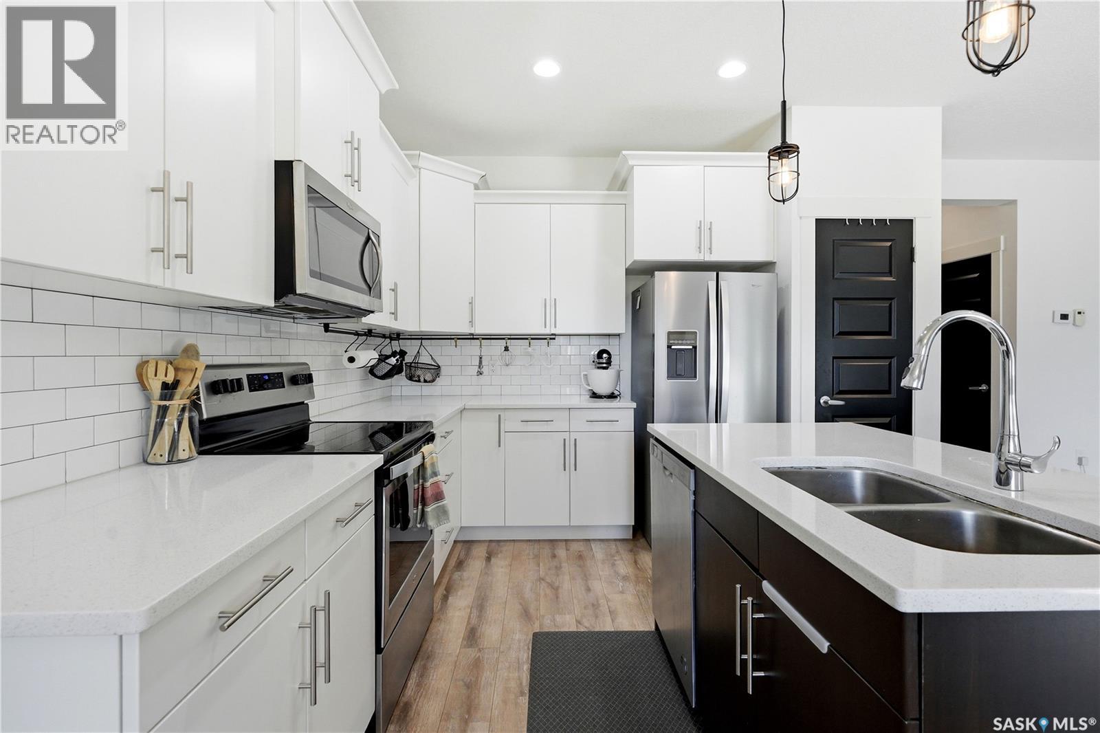 #158 3220 11th STREET W - 15