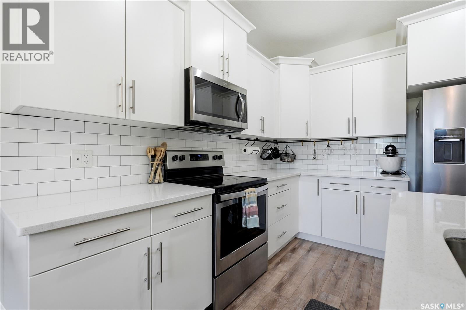 #158 3220 11th STREET W - 17