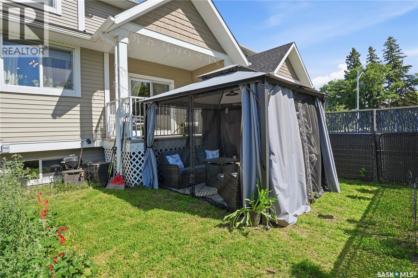 #158 3220 11th STREET W - 46