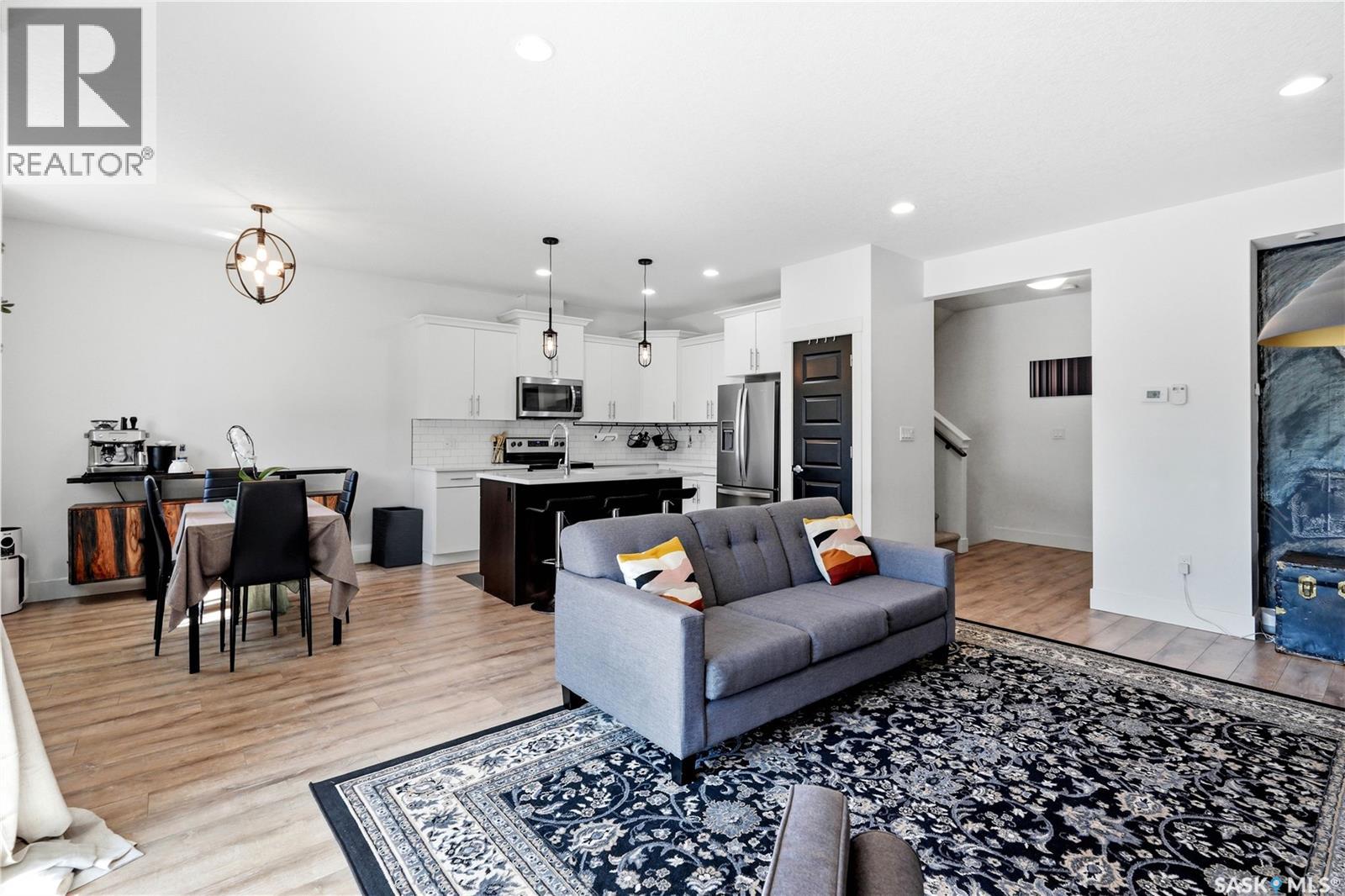 #158 3220 11th STREET W - 9