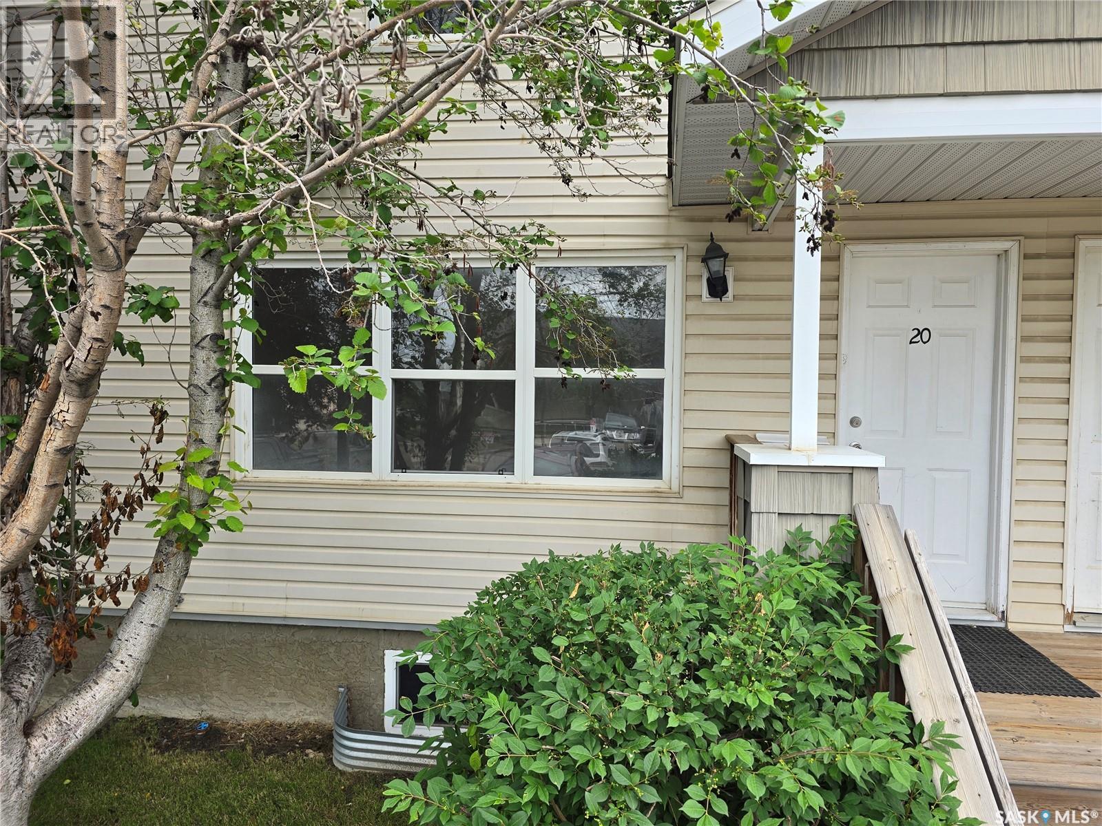 #20 210 Camponi PLACE - Image 2