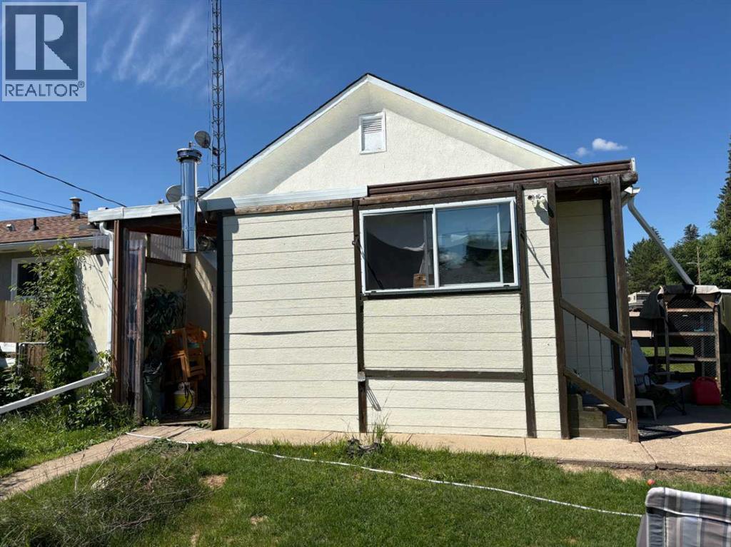 4831 52 Street - 18