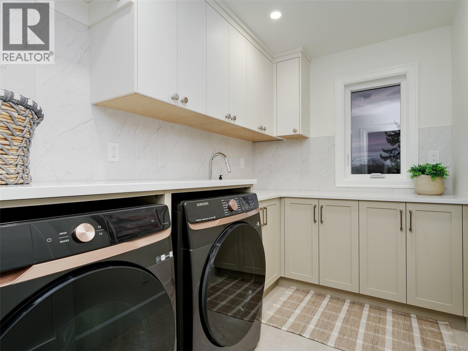 #1 3513 Henderson Rd - 17