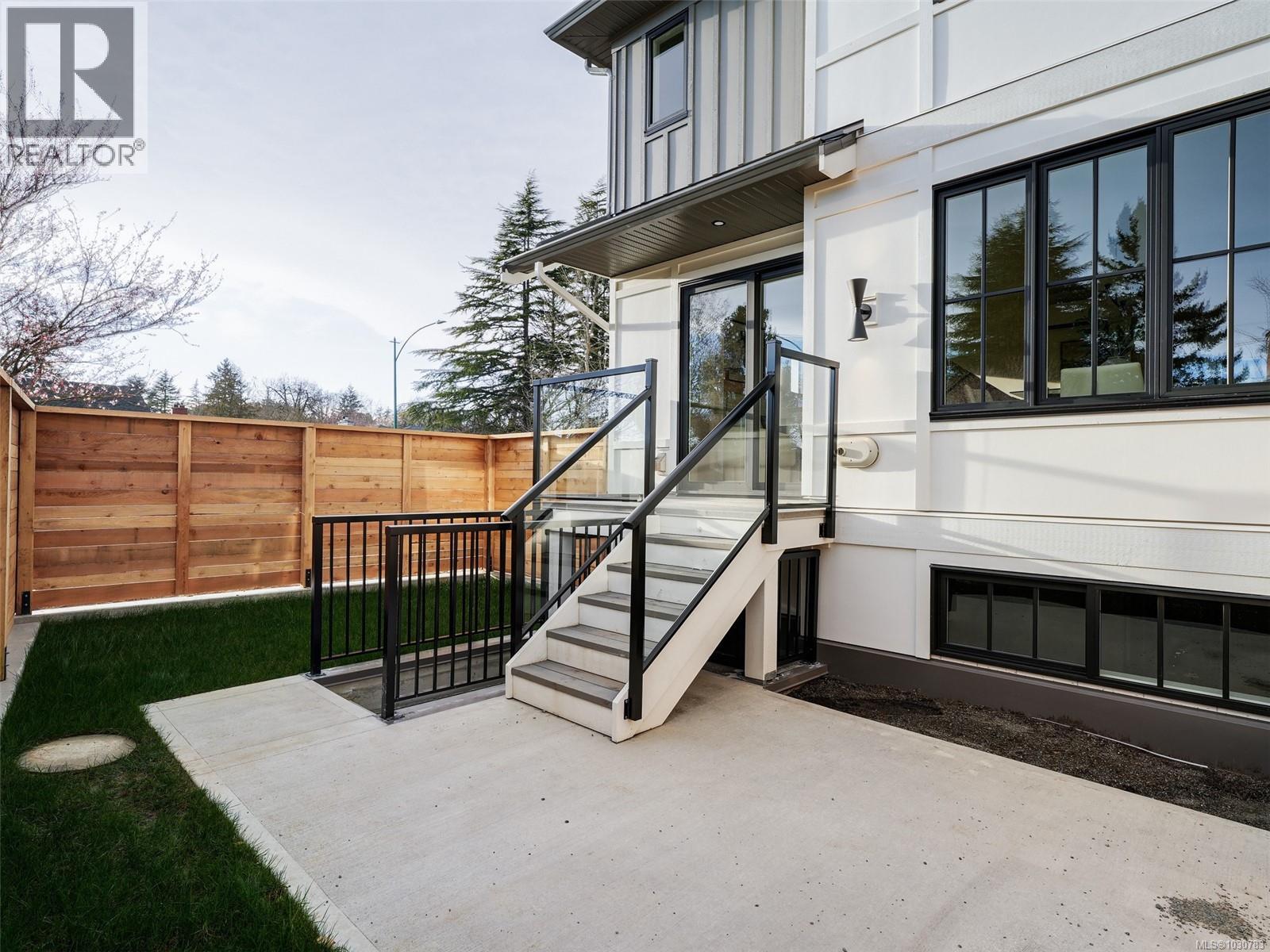 #1 3513 Henderson Rd - 24