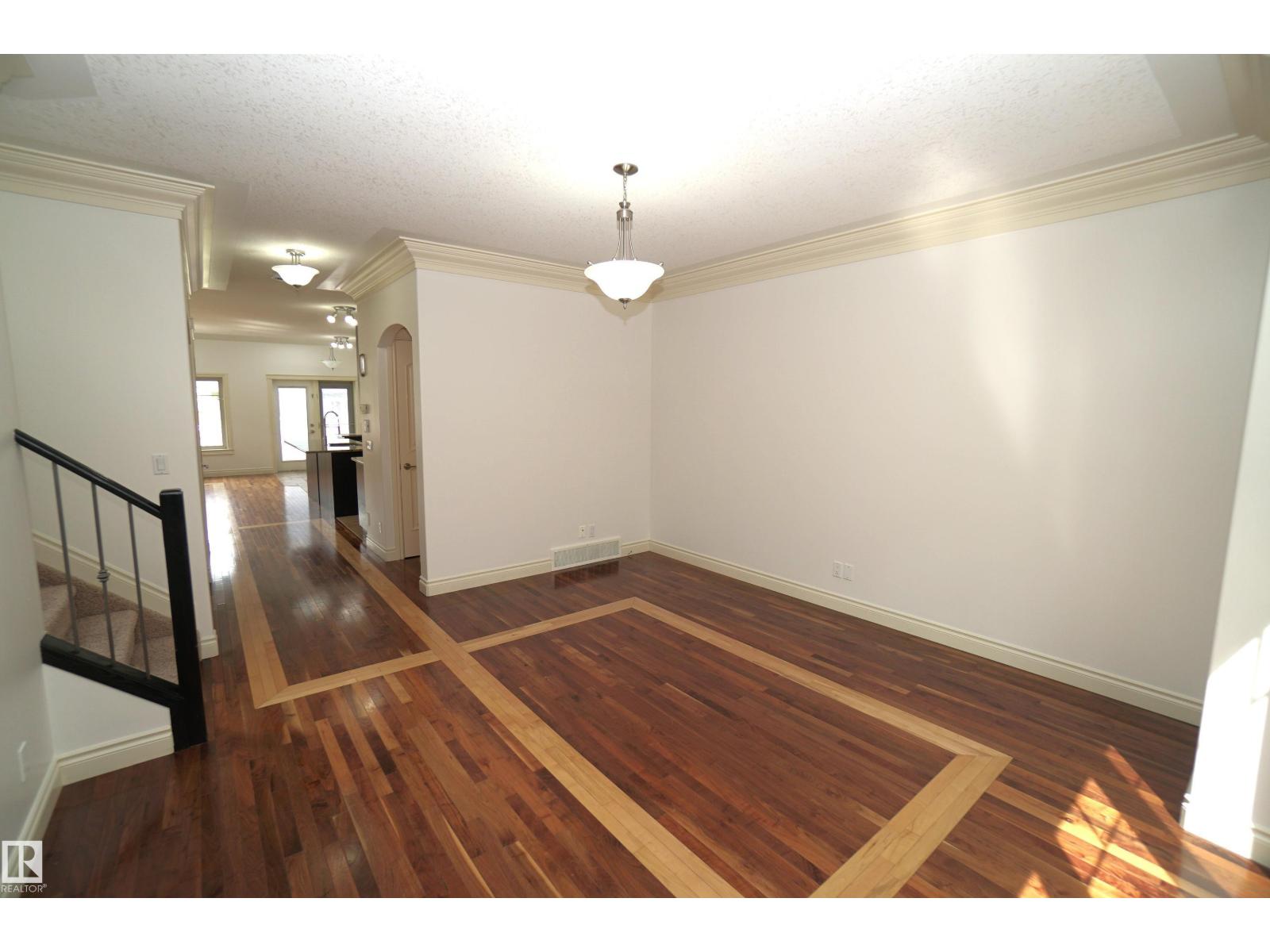 10224 90 ST NW - 13