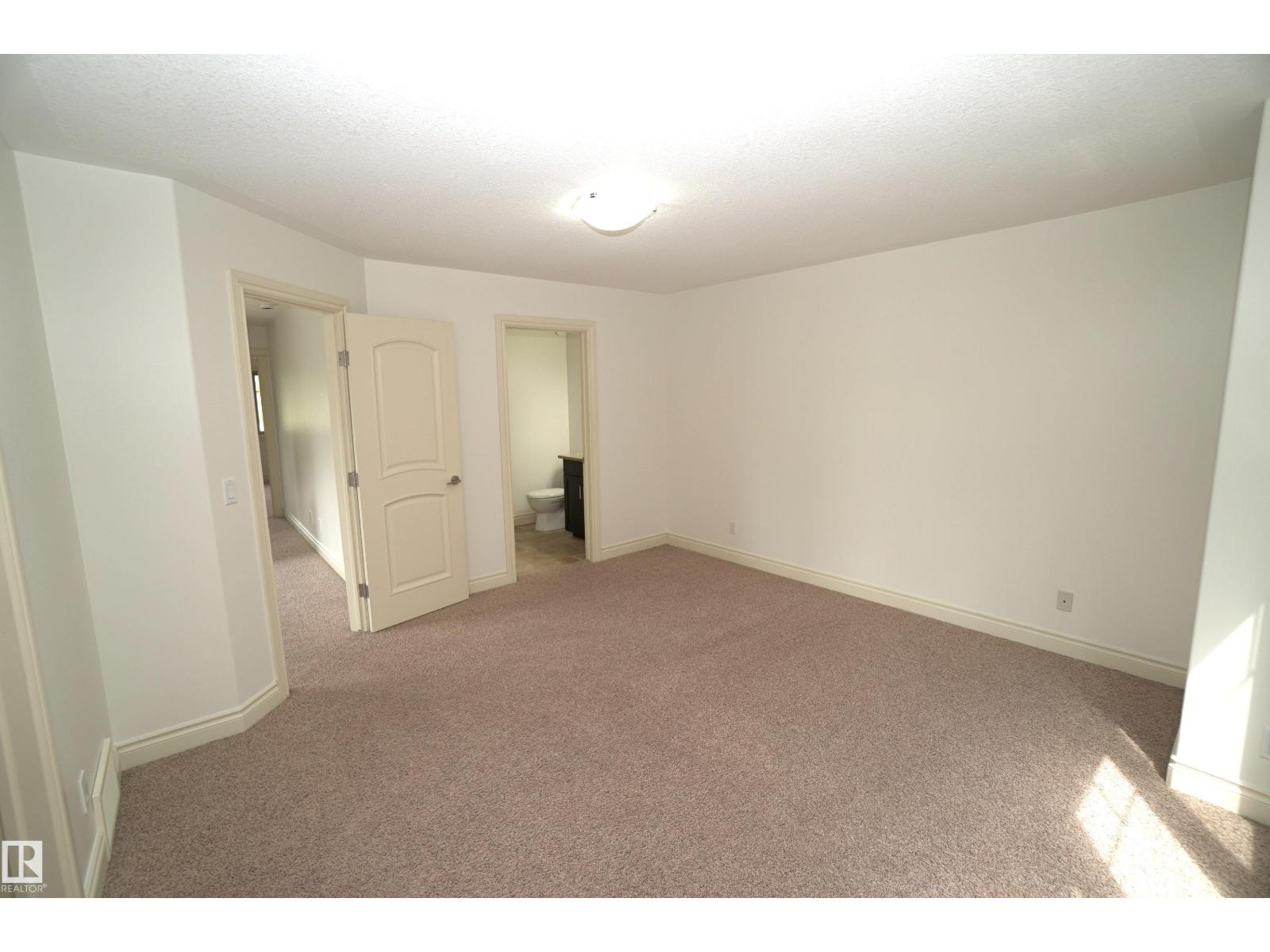 10224 90 ST NW - 24