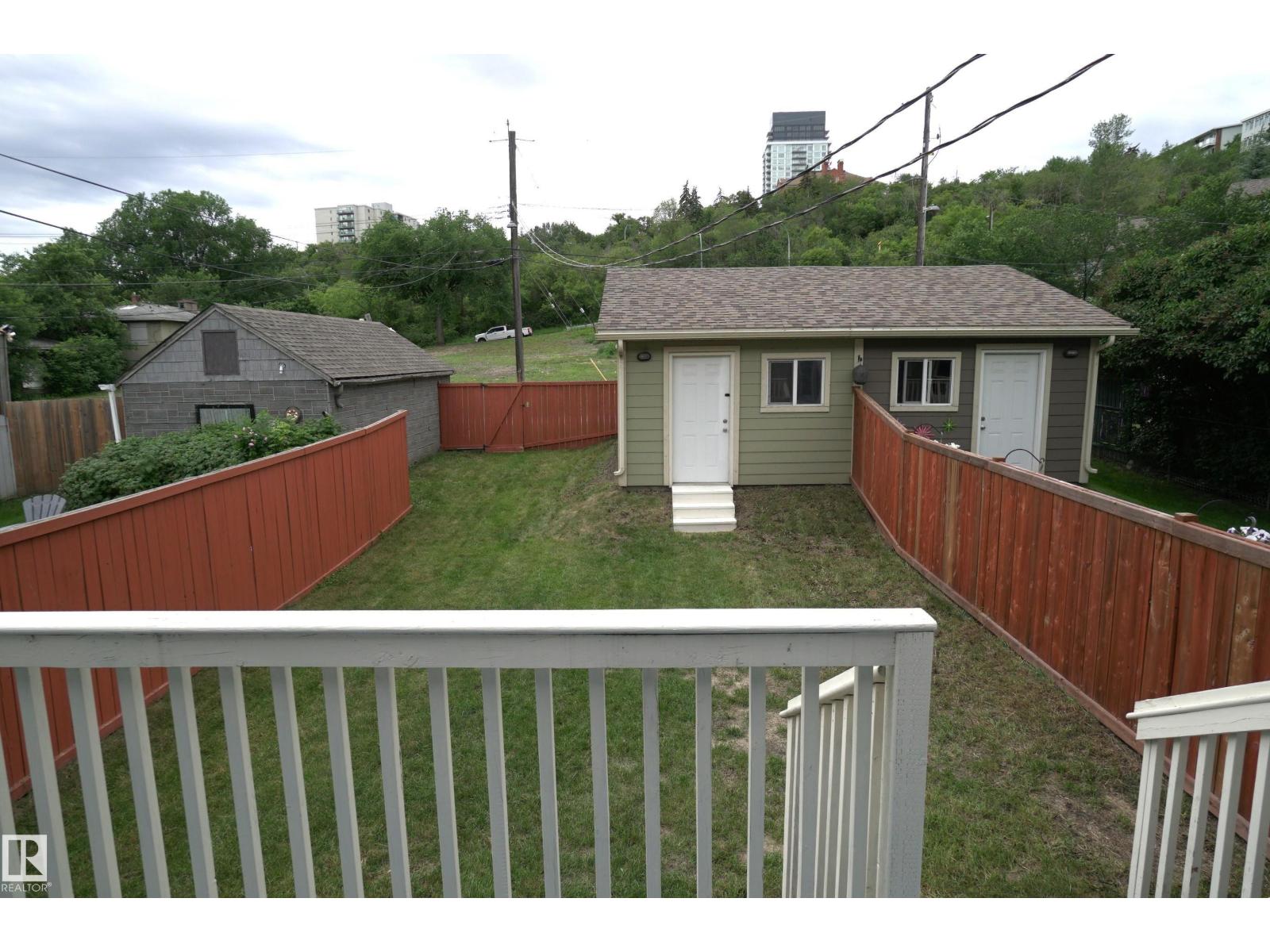 10224 90 ST NW - 36