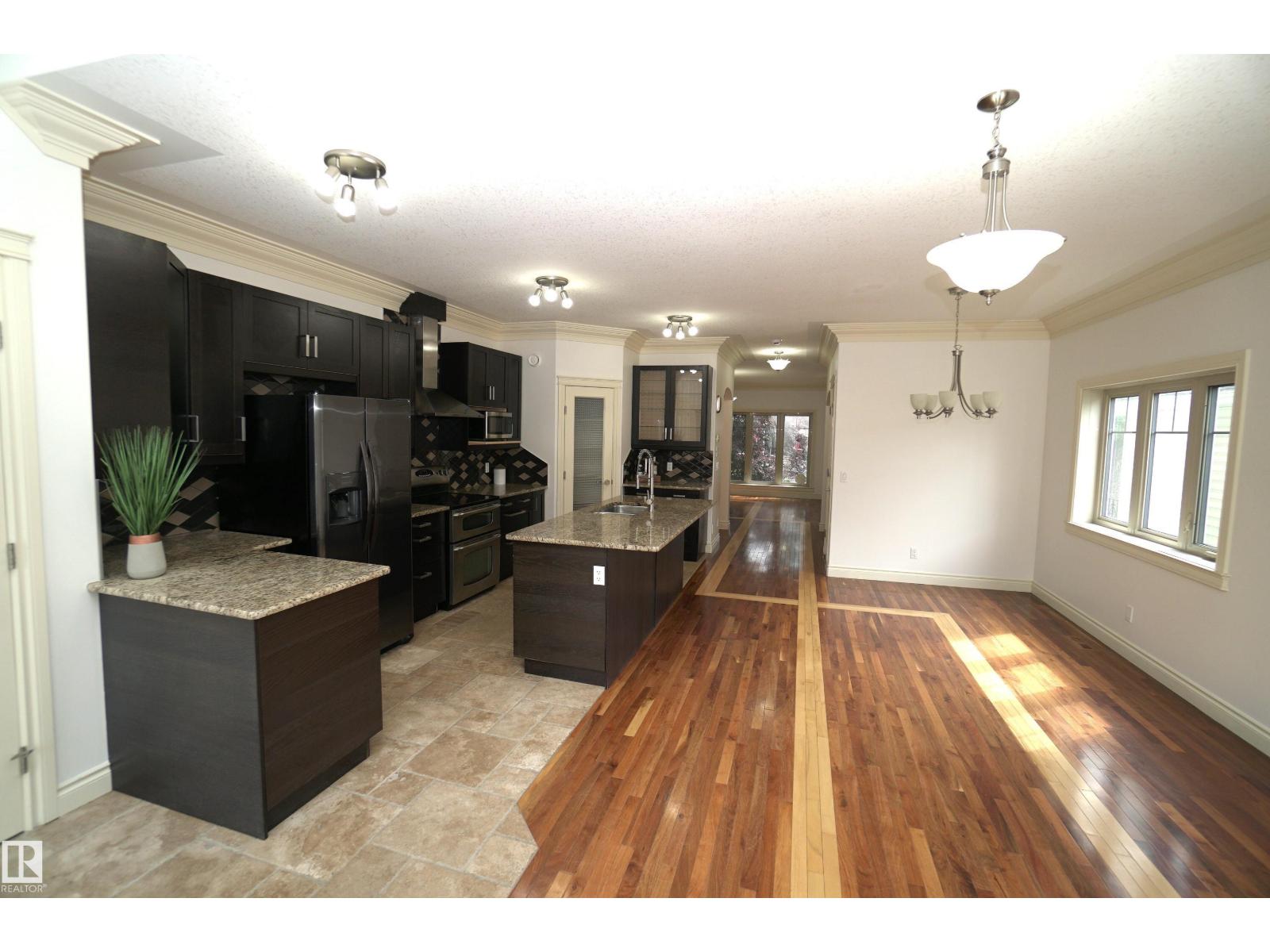 10224 90 ST NW - 6