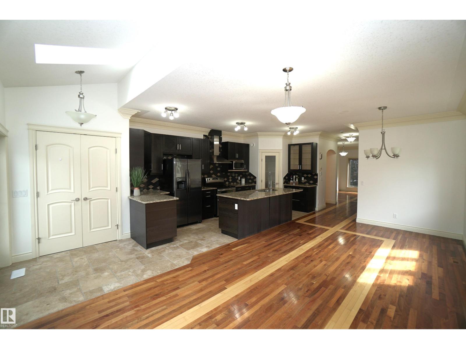 10224 90 ST NW - 8