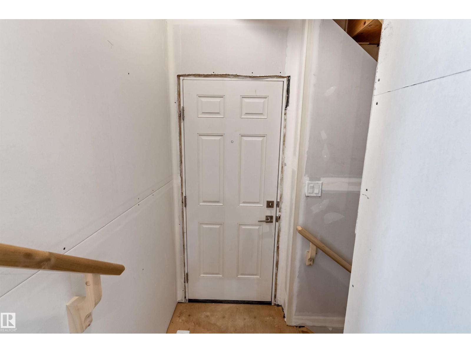 2812 190 ST NW - 37