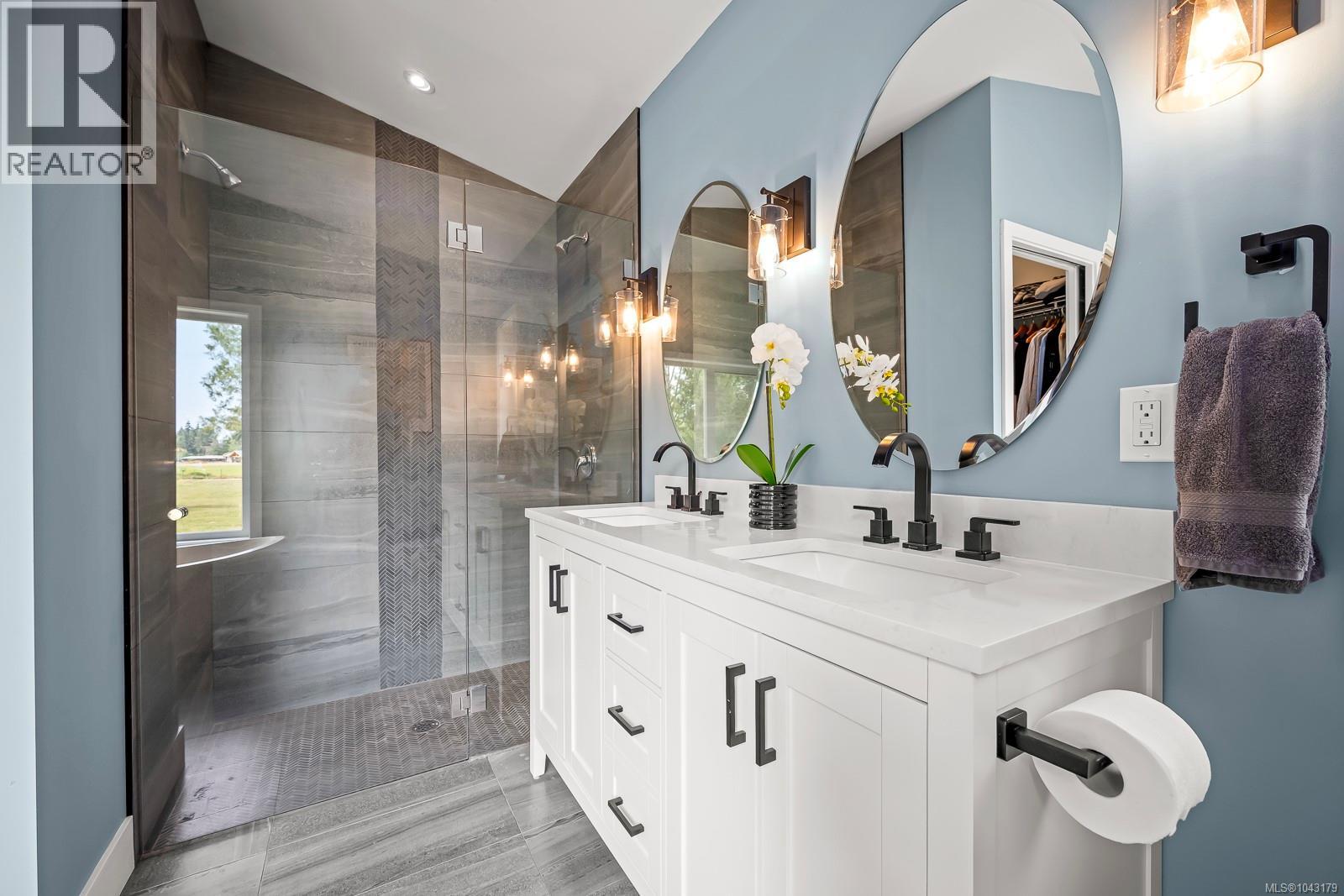4180 Arnett Rd, Courtenay