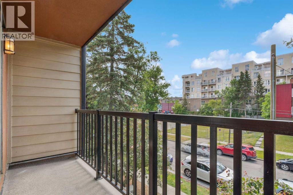 #301 1530 16 Avenue SW - 24
