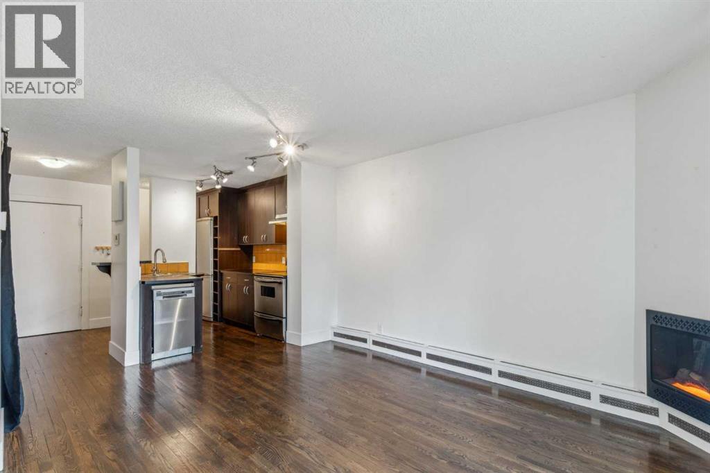 #301 1530 16 Avenue SW - 16