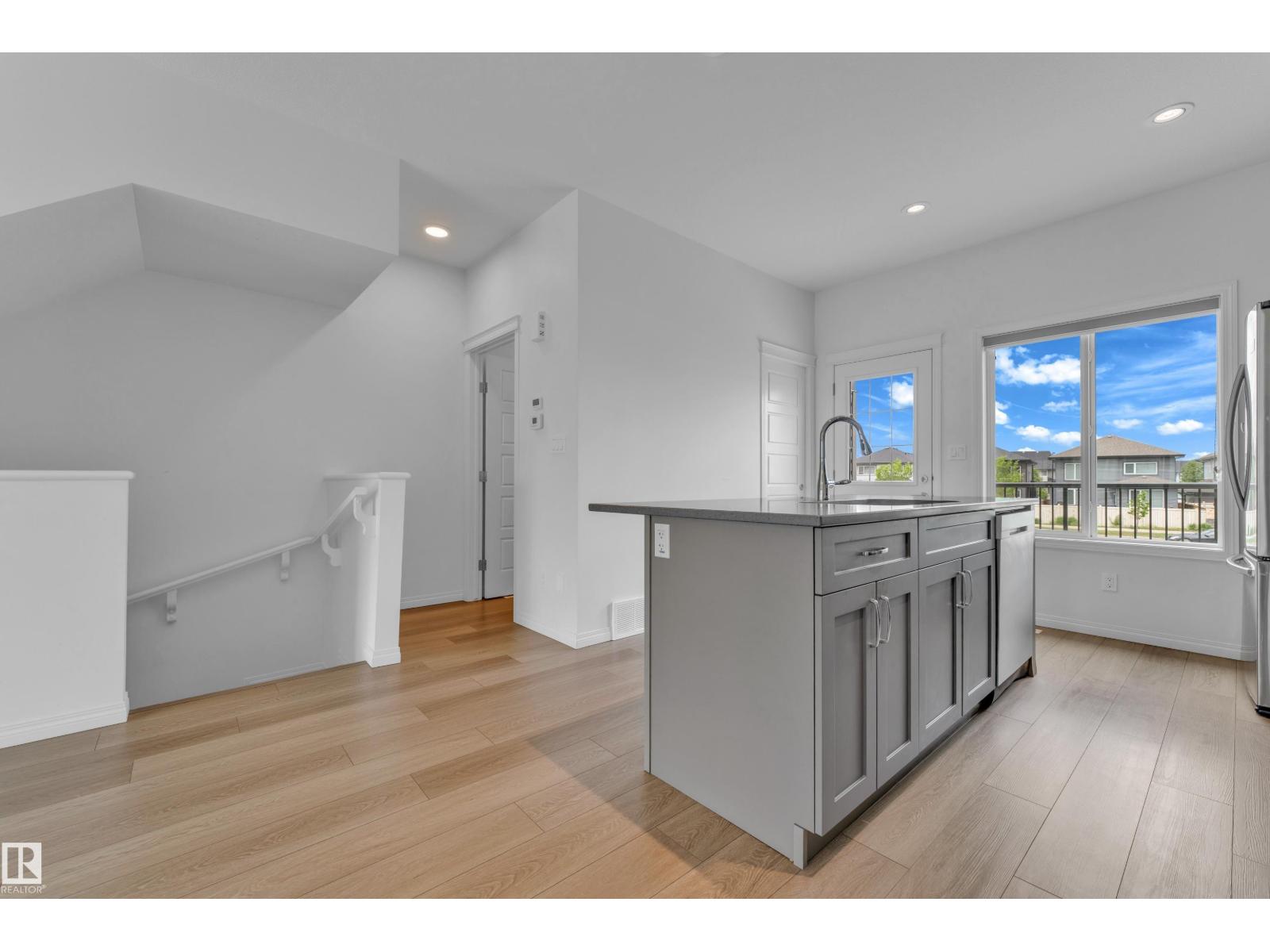 1534 157 ST SW - 11