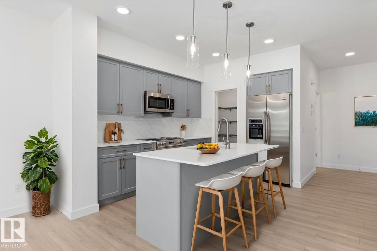 922 18 AV NW - 6