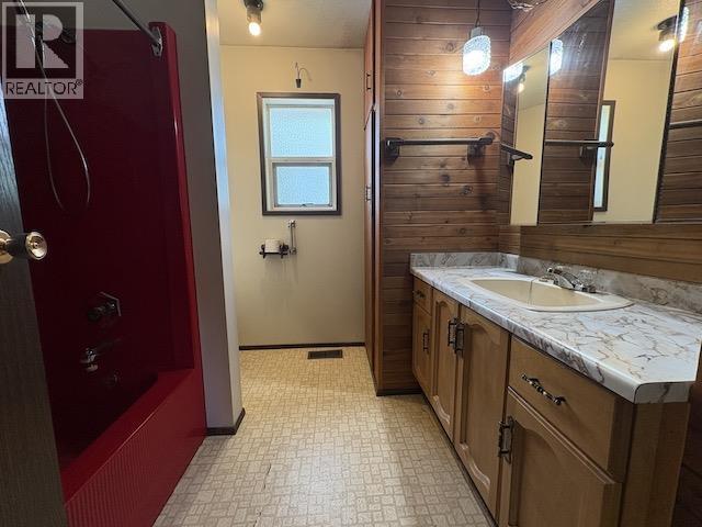 Photo 10 of 25 — 10640 MAURAEN DRIVE · Prince George, BC