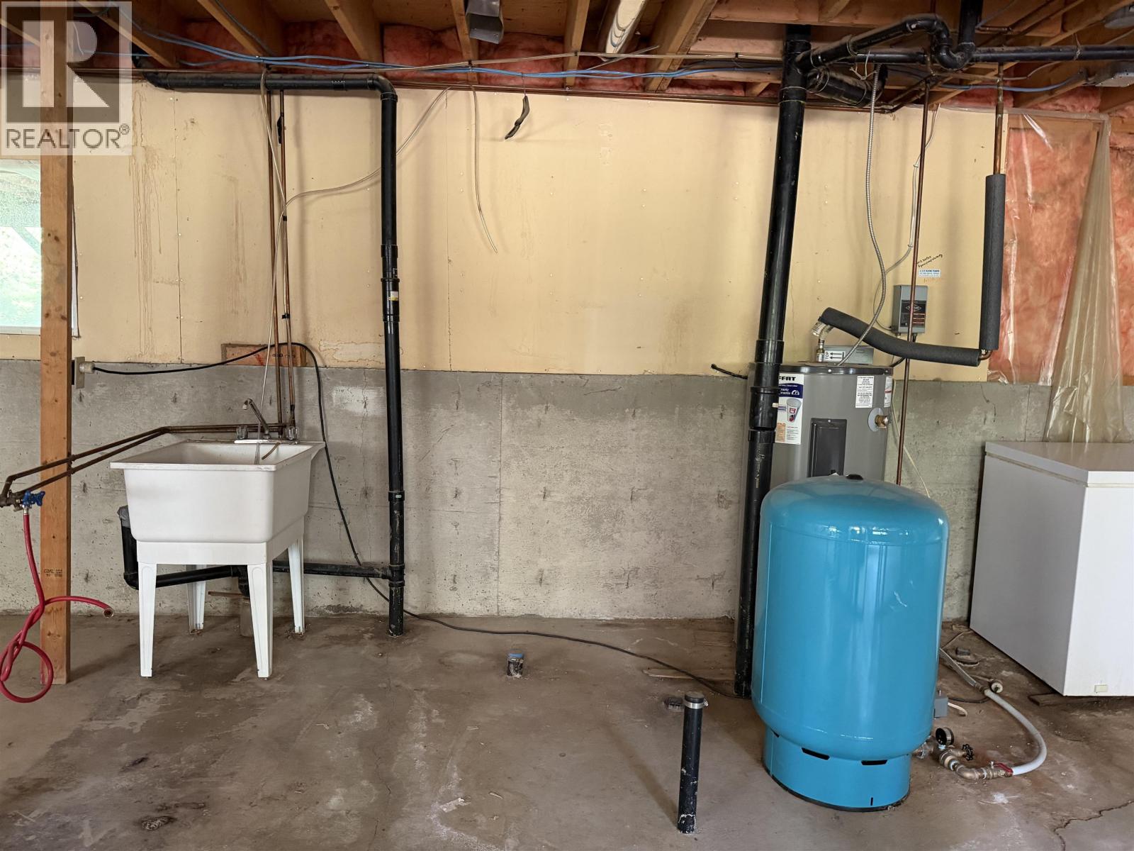 Photo 11 of 25 — 10640 MAURAEN DRIVE · Prince George, BC