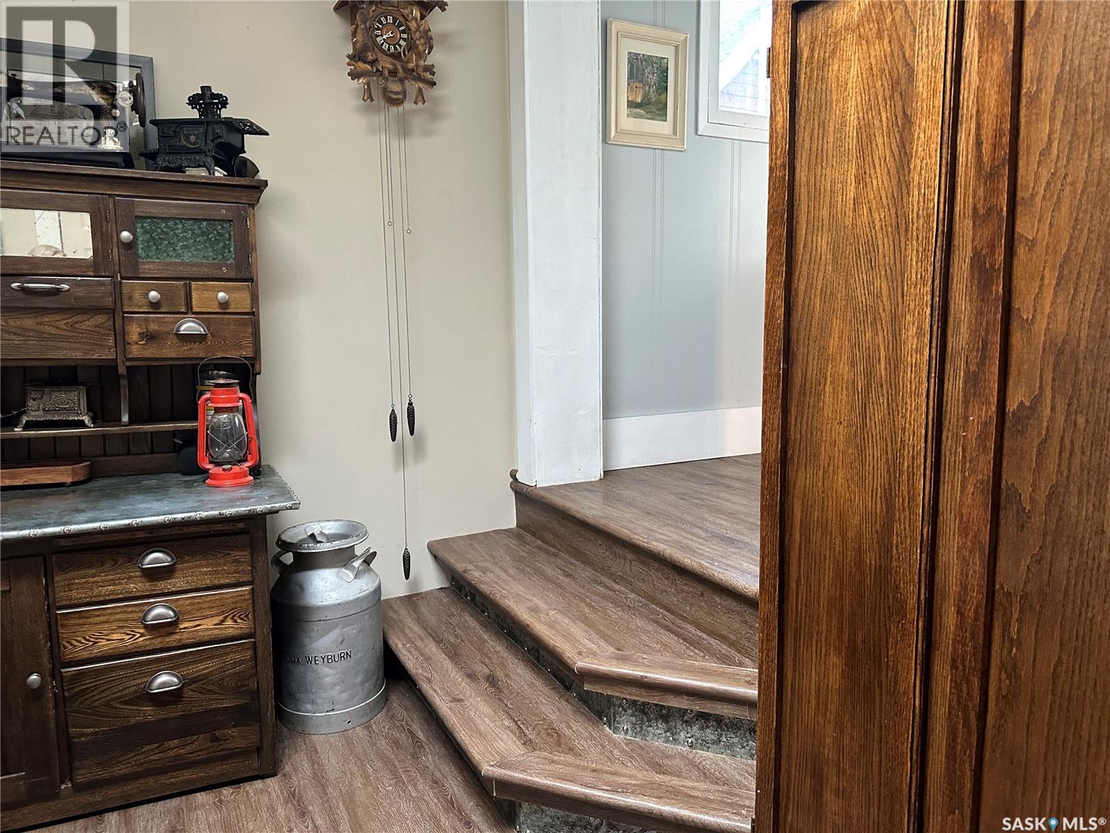 503 Bison AVENUE - 5
