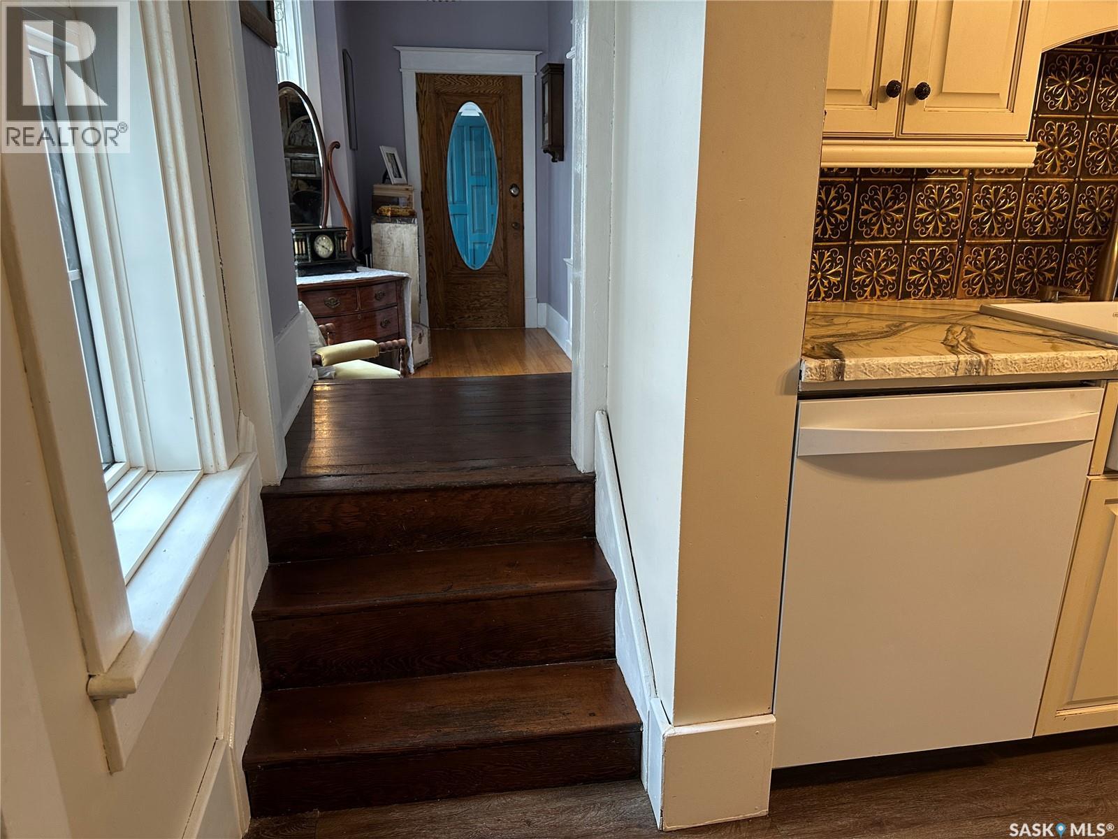 503 Bison AVENUE - 7