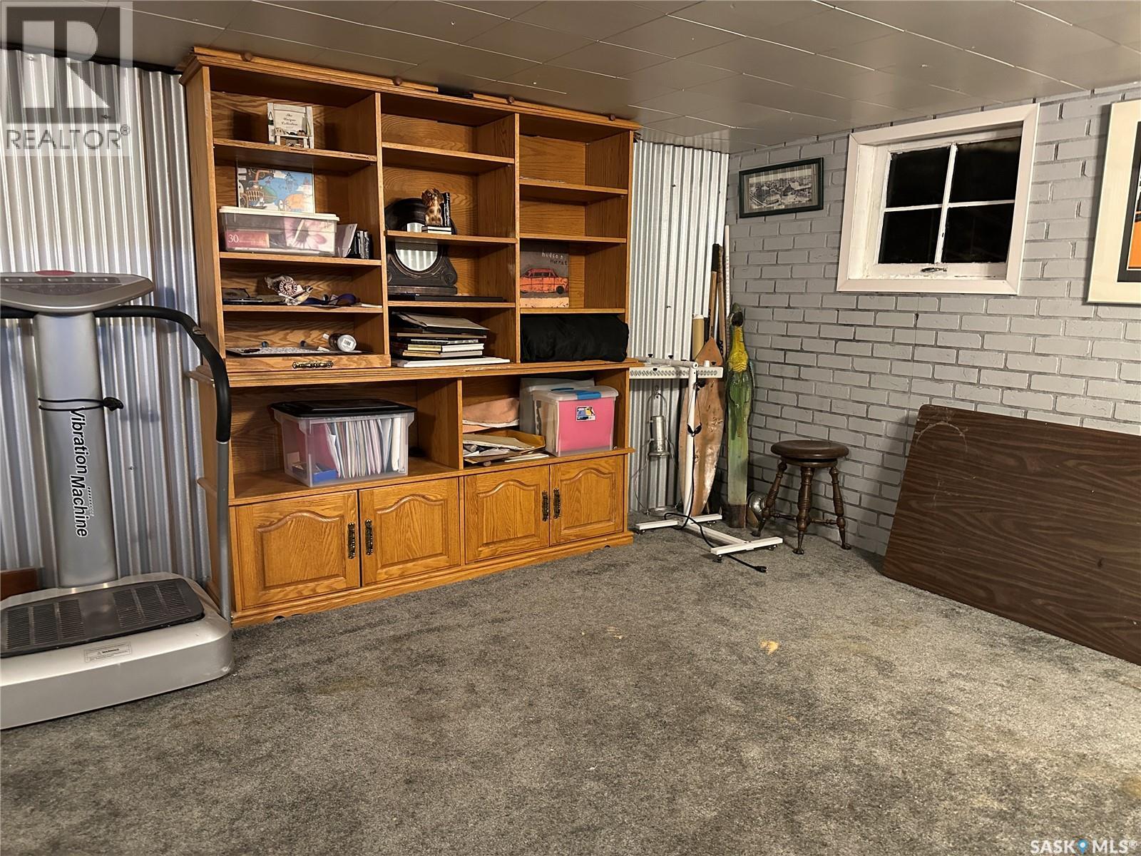 503 Bison AVENUE - 37