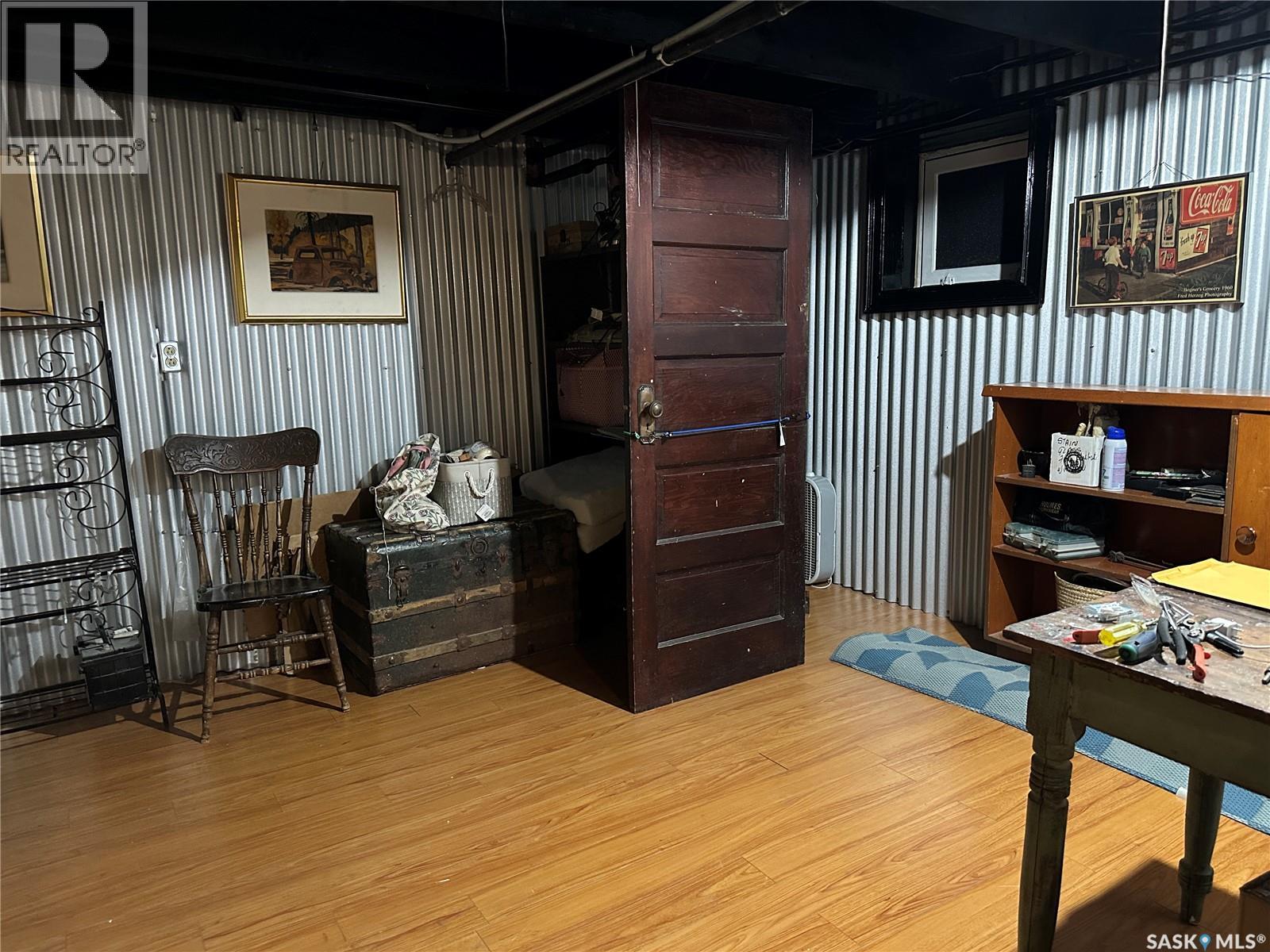 503 Bison AVENUE - 35