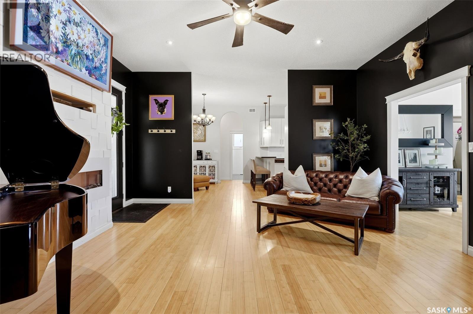 1011 Otterloo STREET - 31