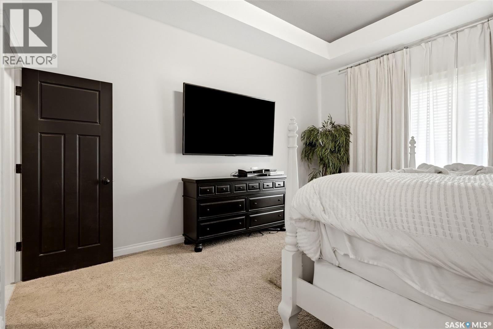 1011 Otterloo STREET - 42