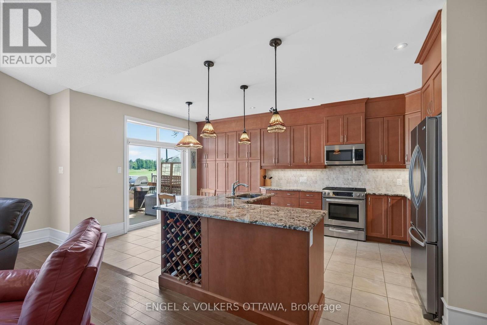 106 EQUINELLE DRIVE - Image 12