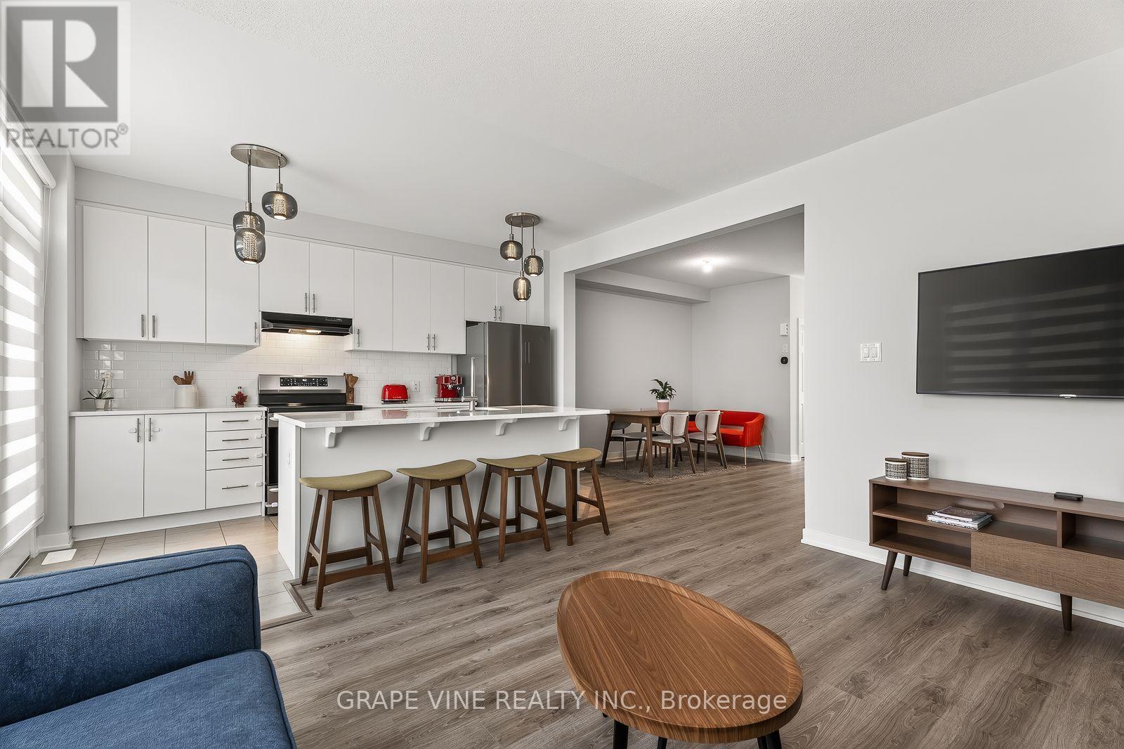 225 BILLRIAN CRESCENT - 17