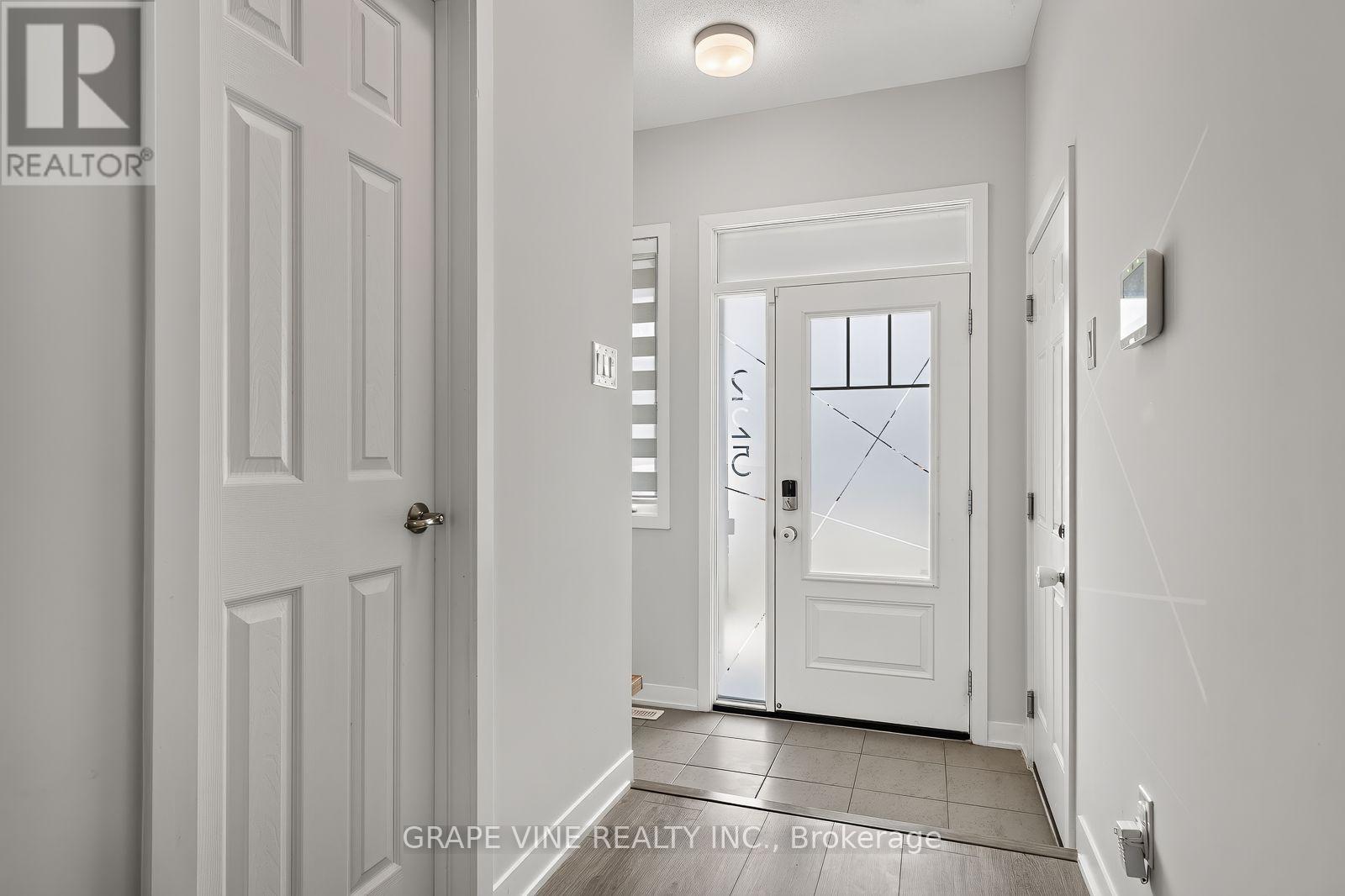 225 BILLRIAN CRESCENT - 3