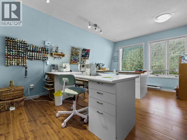 1347 BURFIELD Drive - 25