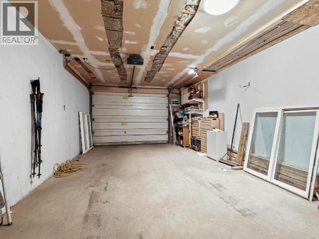 1347 BURFIELD Drive - 32