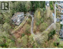 7235 Bayview Drive, Burnaby, BC V5A4T3 Photo 12