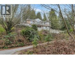 7235 Bayview Drive, Burnaby, BC V5A4T3 Photo 19