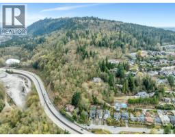 7235 Bayview Drive, Burnaby, BC V5A4T3 Photo 8